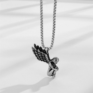 Collier avec pendentif en forme d'aile d'ange en acier inoxydable pour homme, pour un anniversaire, avec chaîne à maillons - Product Image 3