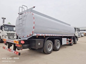 Camion-citerne Dongfeng 25CBM 8X4 neuf pour le ravitaillement en kérosène aéronautique et essence, avec réservoir en alliage d'aluminium pour le transport <span class=keywords><strong>de</strong></span> carburant - Product Image 5