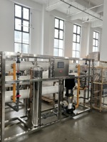 Aqua Pro 3000 Ltrs Système de filtre à eau par osmose inverse Purificateur d'eau UV Machine à eau 220V RO Noyau de pompe PLC Réservoir de stockage en acier
