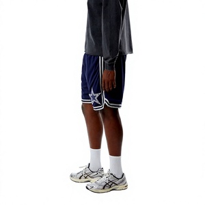 Shorts de sport bleu marine brodés d'étoiles avec taille élastique et bandes latérales, coupe sportive, style classique - Product Image 5