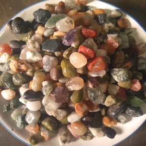 Piedra de guijarros de gran tamaño al por mayor con diseño de paisaje pulido de piedra de guijarros de colores de diferentes tamaños al por mayor - Product Image 2