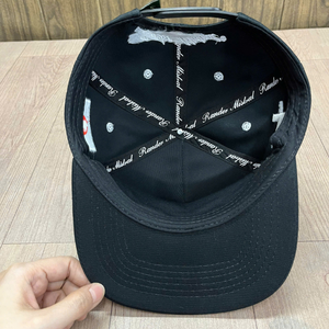 Gorra de golf de 5 paneles en blanco, de poliéster impermeable, perforada con láser, para deportes, correr, béisbol, ajustable, común - Product Image 5