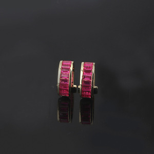 Pendientes de Clip Geométricos de Moda Unisex con Circonita, Aleación Chapada en Oro de 18K - Product Image 5