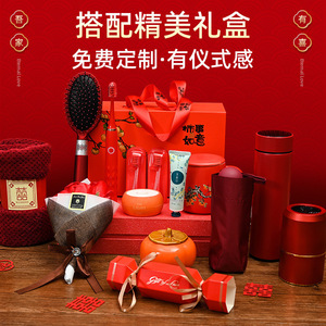 ชุดของขวัญแต่งงาน ช่อดอกกุหลาบแดง แก้วน้ำ กล่องขนม พร้อมสลักชื่อ สำหรับงานฉลองแต่งงาน - Product Image 5