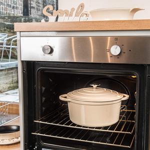 Cocotte en fonte émaillée de qualité supérieure, poignée ronde, plusieurs tailles (<span class=keywords><strong>18</strong></span>/20/22/24/26/28 <span class=keywords><strong>CM</strong></span>), compatible gaz/<span class=keywords><strong>induction</strong></span>/four - Product Image 6