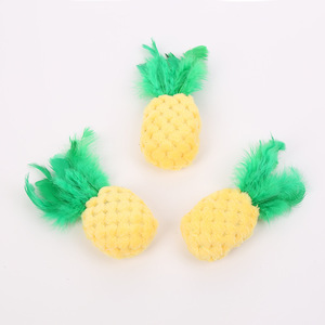 Juguetes interactivos de peluche con hierba gatera y plumas para mascotas, venta al por mayor, lindos juguetes con forma de piña para perros y gatos - Product Image 6