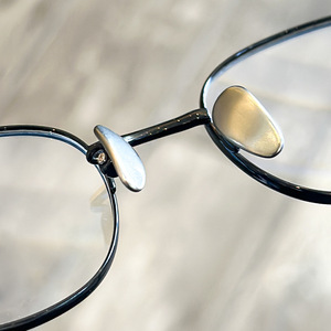 Montures de lunettes Danyang 8115 rondes en titane pur, monture étroite, pour petits visages, unisexe, pour myopie et haute prescription - Product Image 1