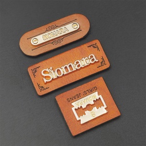 Etichette in PU di Alta Qualità per Giacche in Denim con Stampa in Rilievo, Patch Personalizzate in Metallo e Pelle per Abbigliamento - Product Image 6