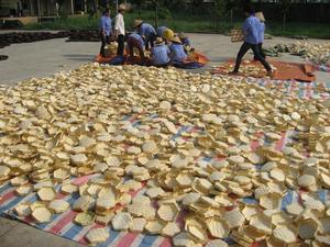 Mini panier de fleurs en bambou coloré tissé à la main pratique Festival de Pâques stockage à la maison panier-cadeau organisation de la cuisine Handicraf - Product Image 4