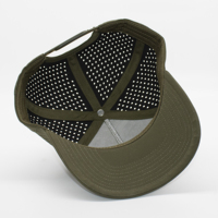 Chapeau perforé de luxe à 5 panneaux découpé au laser Casquette de baseball de sport imperméable Logo de broderie pour adulte