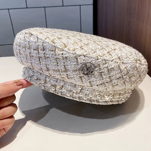 Vente en gros de perles de mode coréennes noires pour l'hiver Chapeau béret pour femmes de nouvelle couleur personnalisé de conception propre Chapeau béret en perles - Product Image 2