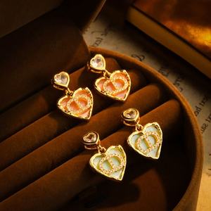 Boucles d'oreilles en forme de nez de cochon en zircon micro-incrusté, tendance féminine, aiguille en argent S925, pendentif Love Board, édition coréenne, style célébrité - Product Image 1