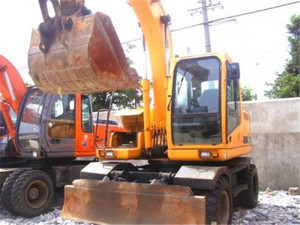 Excavatrice d'occasion, matériel de terrassement HYUNDAI 150W à vendre - Product Image 2