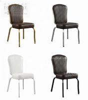 Chaise de banquet de luxe avec cadre en métal doré et dossier plissé marron, idéale pour événements, mariages, locations, hôtels et commandes en gros