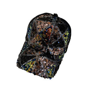 Casquette de Baseball à paillettes en maille d'été pour femmes Version coréenne Mode de <span class=keywords><strong>voyage</strong></span> Visière de protection solaire polyvalente Chapeau respirant - Product Image 3