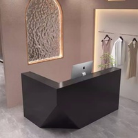 Comptoir de réception de style salon moderne et simple, blanc et bois, personnalisable