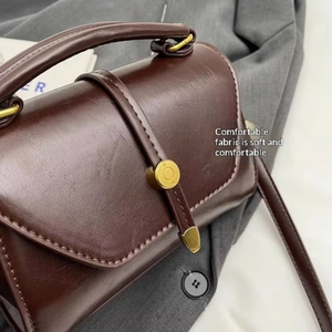 Sac à main mini en cuir PU ciré pour femmes, sac bandoulière vintage à rabat avec fermeture magnétique et fermeture éclair - Product Image 6