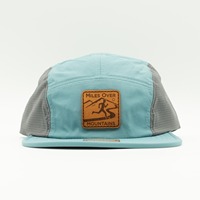 Casquette de Trail Légère Personnalisée avec Patch en Cuir Respirant à Cinq Panneaux avec Dos en Polyester Velcro Casquette de Coureur Non Structurée