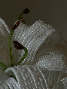 LUYI-Fatto a mano, Unico. Bouquet di fiori di giglio, bouquet da sposa, fiori con perline, bouquet personalizzato. <span class=keywords><strong>La</strong></span> sposa tiene un mazzo di gigli. - Product Image 4