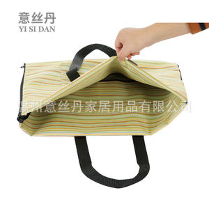 Tapis de pique-nique rectangulaire pliable Yi Si Dan en Oxford pour la plage et l'extérieur toutes saisons avec poignée - Product Image 5