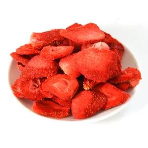 태국 시장 대량 동결 말린 딸기 조각 도매 딸기 음식