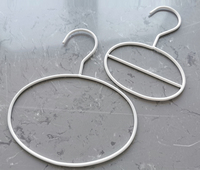 Nouveauté, cintre d'écharpe en métal multifonction personnalisé, populaire à un niveau pour ceinture à nouer Hijab carrée et ronde pour le salon