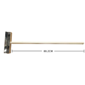 Brosse pour <span class=keywords><strong>four</strong></span> <span class=keywords><strong>à</strong></span> <span class=keywords><strong>pizza</strong></span> personnalisée de haute qualité manche en bois de 90cm de long brosse de nettoyage pour <span class=keywords><strong>four</strong></span> <span class=keywords><strong>à</strong></span> <span class=keywords><strong>pizza</strong></span> en fil d'acier inoxydable - Product Image 3