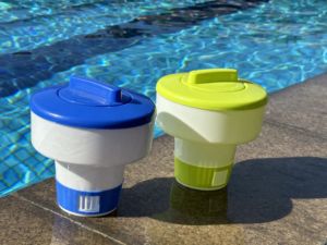 Dispensador Flotante de <span class=keywords><strong>Cloro</strong></span> <span class=keywords><strong>para</strong></span> Piscina de Plástico, Tabletas de 3 Pulgadas, Accesorios <span class=keywords><strong>para</strong></span> Piscina de 8 Pulgadas - Product Image 4