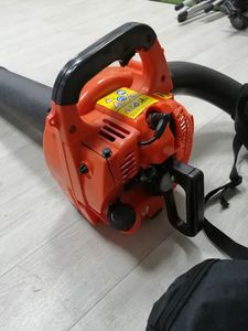 Souffleur à essence 26cc durable et facile à utiliser pour jardin, neige et feuilles, avec harnais - Product Image 3
