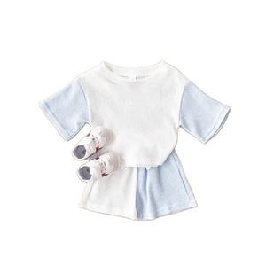 Set di abbigliamento estivo in cotone 2 pezzi personalizzato pantaloncini a blocchi di colore Casual con maniche a contrasto Waffle Design - Product Image 2