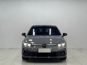 Meilleures ventes : Golf R Line Lite DSG 2023 d'occasion, compacte, turbocompressée, avec un style sportif et des fonctionnalités de sécurité avancées - Product Image 2