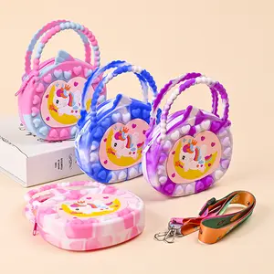 Ventas al por mayor dibujos animados unicornio silicona push Bubble crossbody bolsa Kawaii conejo niños push Bubble fidget juguete bandolera para niñas