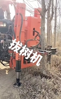 Machine robuste pour l'arrachage des racines d'arbres, montée sur tracteur, pour l'élimination de petits arbres et de souches de buissons