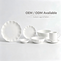 Service d'assiettes en porcelaine, style occidental, couleur unie avec incrustation dorée, compatible micro-ondes