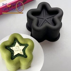 <span class=keywords><strong>Moule</strong></span> à mousse étoile tridimensionnelle Tangba unique de 4 pouces avec outil à gâteau en silicone de qualité alimentaire personnalisable en forme d'étoile concave - Product Image 1