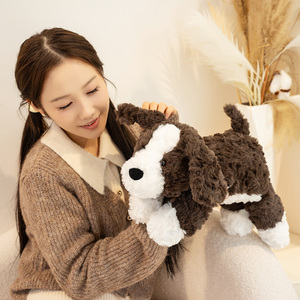 Peluche lestée personnalisable OEM/ODM pour <span class=keywords><strong>chien</strong></span> marron et blanc - Couleurs et motifs personnalisables, chiot en peluche personnalisé pour cadeaux - Product Image 2