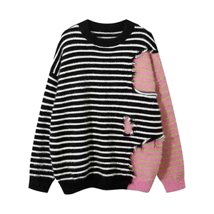 Suéter Navideño Feo Personalizado FINCH, Suéter de Lana para Hombre, Suéter de Punto con Rayas Desgastadas, Suéter Intarsia para Mujer - Product Image 1