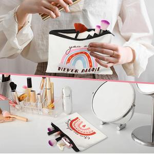 Pochette zippée en toile polyvalente pour femmes, idéale comme trousse de maquillage ou sac de toilette pratique pour les voyages - Product Image 4