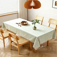 Nappe Vintage Imprimée à Carreaux Gingham Imperméable en Coton et Lin, Style Américain, Élégante, Rayée, Infroissable avec Pompons