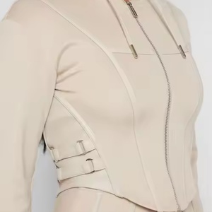 ชุดเซ็ตเสื้อฮู้ดดี้และกางเกงวอร์มคุณภาพสูงสำหรับผู้หญิง พร้อมโลโก้แบบ OEM สั่งทำได้ เสื้อฮู้ดดี้รัดรูปสีพื้น ผ้าฝ้าย 100% ชุดวอร์มสำหรับผู้หญิง - Product Image 5