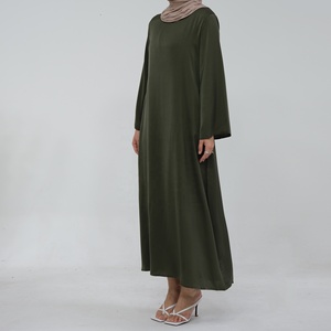 Loriya all'ingrosso tinta unita in raso tinta unita abiti da donna modesti con cintura e tasche turchia Dubai Abaya abiti musulmani da donna - Product Image 6