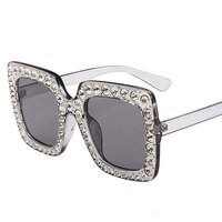 Lunettes de soleil carrées de grande taille avec de gros diamants, lunettes de soleil colorées pour femmes, lunettes de soleil de luxe rétro, tendance cristal, strass