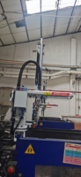 Pinceurs et manipulateurs de pièces pour machine de moulage par injection