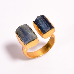 Anillo chapado en oro de piedras preciosas de cianita azul natural de Plata de Ley 925, exportador de anillo de piedras preciosas de plata hecho a mano, joyería de plata fina - Product Image 1