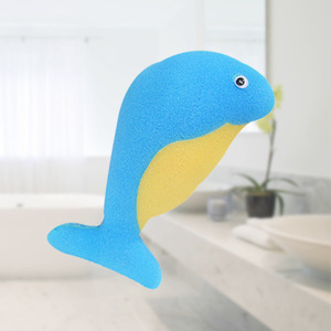Éponge de bain pour bébé en forme de dauphin, douce et respectueuse de la peau, pour le bain des nourrissons - Product Image 1
