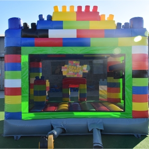 Castillo Inflable con Temática de Bloques de Construcción para Fiestas Infantiles, Brincolín Inflable de 13x13 para Alquilar - Product Image 5