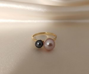 สายรัดไข่มุกสีเทาสีชมพูพันกันสีทอง18KT - Product Image 2