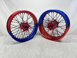 Nouvelles roues à rayons pour moto Supermotos 17 pouces en alliage d'aluminium YZ125 YZ450F CRF <span class=keywords><strong>2022</strong></span> Ensemble de roues - Product Image 3