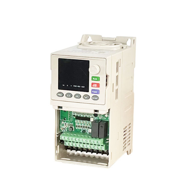 Outdoor Three Phase Vector Control Variable Frequency Drive Inverter 380V Black AC Motor IP20 1500W
