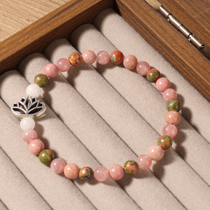 Bracelet en perles de quartz rose pour femme, style bohème, pierre naturelle, forme de fleur, à porter au quotidien, protection, bijoux d'aura - Product Image 2